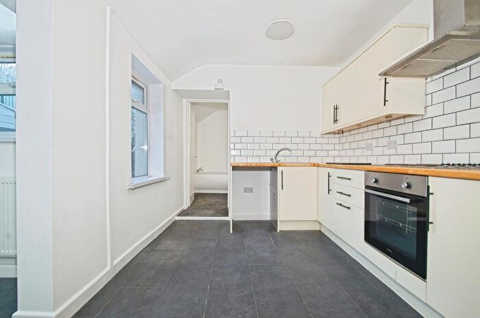 3 Bedroom Terraced House For Sale In Madeline Street, Pontygwaith, Ferndale, CF43