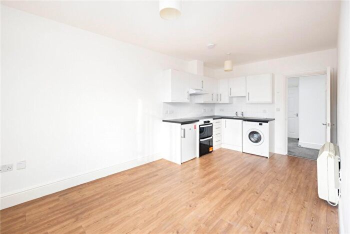 1 Bedroom Flat To Rent In Holloway Road, Holloway, London, N7