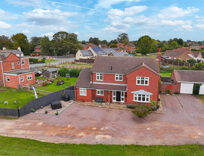 4 Bedroom Detached House For Sale In Roman Bank, Holbeach Clough, Spalding, PE12