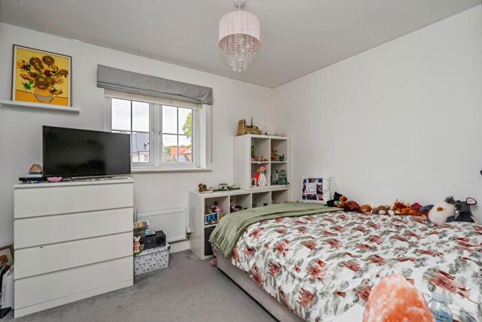 4 Bedroom Detached House For Sale In Hudson Gardens, Waterlooville, Hampshire, PO8