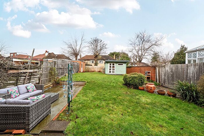 3 Bedroom Bungalow For Sale In Atbara Road, Teddington, TW11