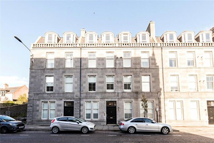 2 Bedroom Flat To Rent In Union Grove, Aberdeen, AB10