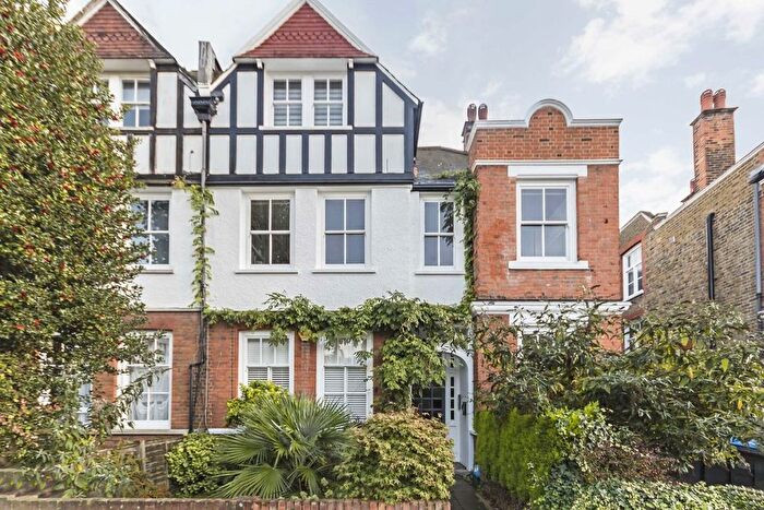 1 Bedroom Flat To Rent In Lingfield Avenue, Kingston Upon Thames, KT1