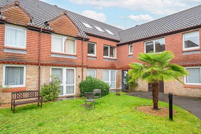 1 Bedroom Retirement Property For Sale In Springfield Meadows, Weybridge, KT13