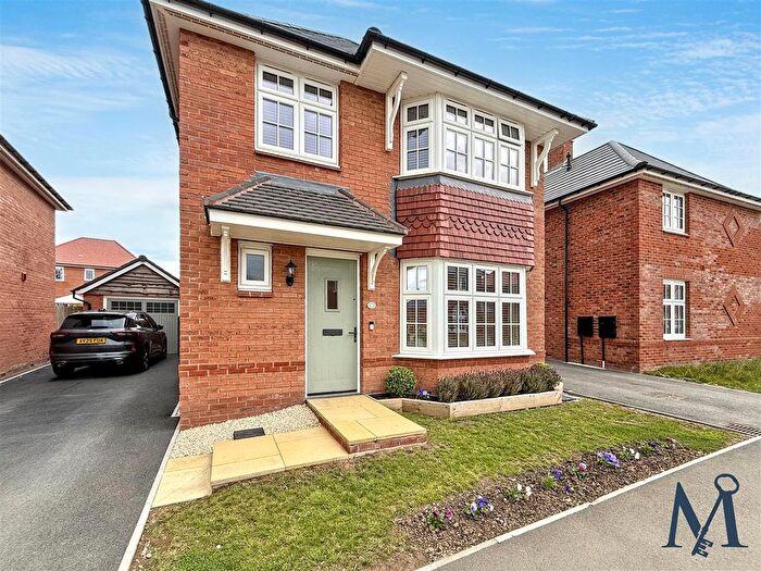4 Bedroom Detached House For Sale In Lower Farm Close, Hugglescote, LE67