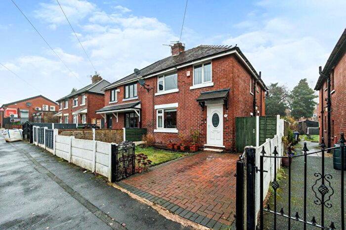4 Bedroom Semi-Detached House To Rent In Coronation Road, Ashton-Under-Lyne, OL6