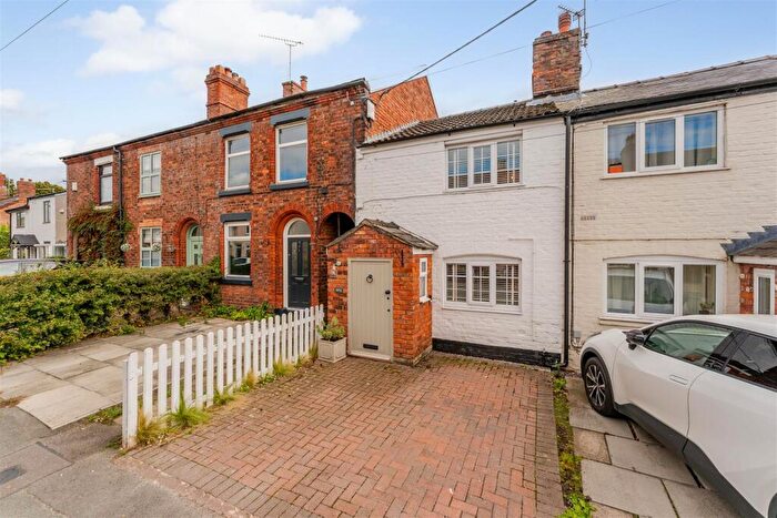 2 Bedroom Cottage For Sale In School Lane, Lostock Gralam, CW9