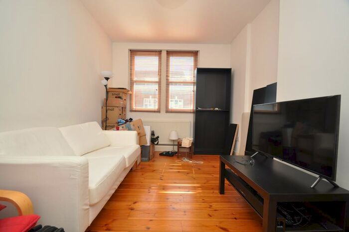 1 Bedroom Flat To Rent In Marlborough Road, Upper Holloway, N19