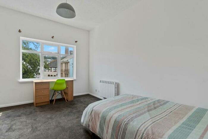 Studio To Rent In Notte Street, Plymouth, Devon, PL1