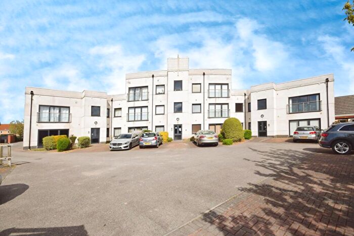 2 Bedroom Flat For Sale In Belton Park Road, Skegness, PE25
