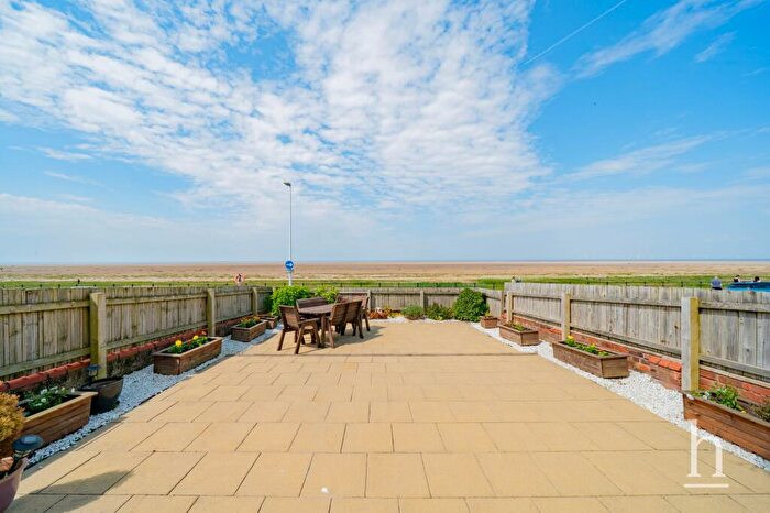 1 Bedroom Flat For Sale In North Parade, Hoylake, CH47