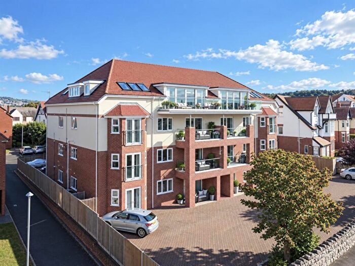 3 Bedroom Penthouse For Sale In College Avenue, Rhos On Sea, LL28