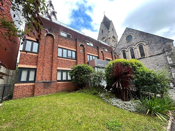 1 Bedroom Flat To Rent In Commercial Road, Southampton, Hampshire, SO15