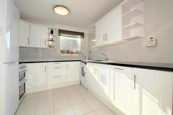 2 Bedroom Flat To Rent In Northwood, HA6