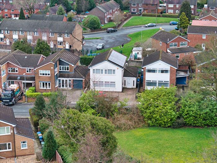 5 Bedroom Detached House For Sale In Gleneagles Avenue, Hopwood, Heywood, OL10