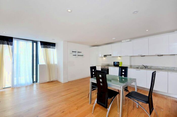 1 Bedroom Flat To Rent In Westwick Gardens, Hammersmith, London, W14