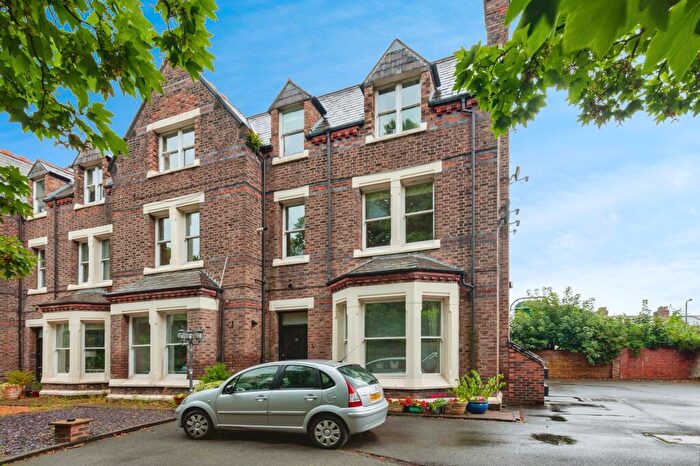 2 Bedroom Flat For Sale In Elmsley Road, Liverpool, Merseyside, L18