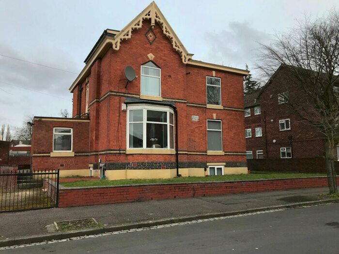 Studio To Rent In Brook Road, Manchester, M14