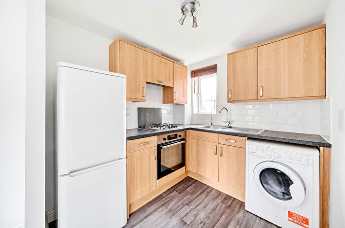1 Bedroom Flat For Sale In Francis Copse, Colden Common, Winchester, Hampshire, SO21