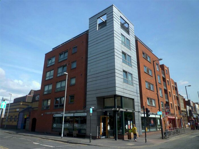 2 Bedroom Apartment To Rent In Oxford Road, Manchester, M1