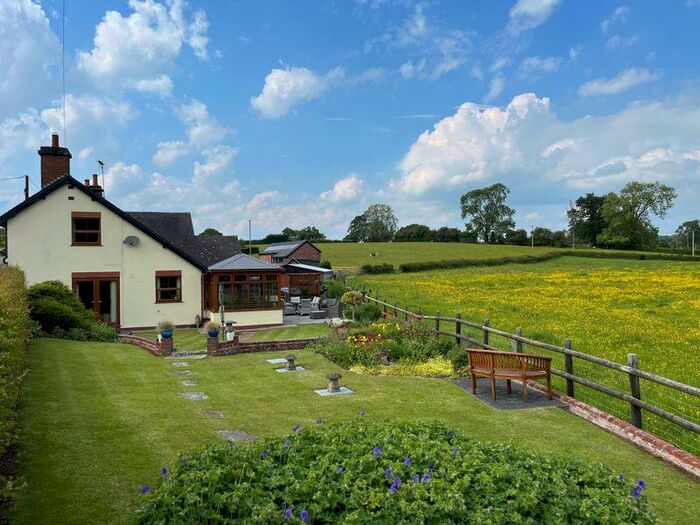 3 Bedroom Detached House For Sale In Butterhill Bank, Burtson, Staffordshire, ST18