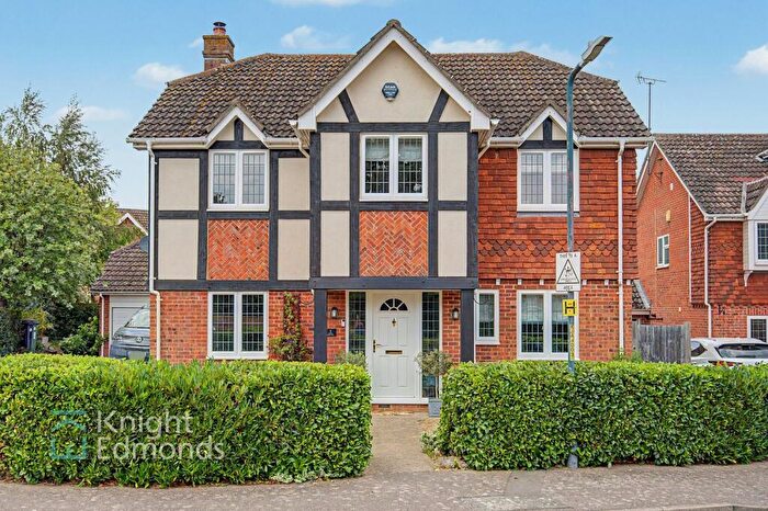 5 Bedroom Detached House For Sale In Juniper Close, Maidstone, ME16