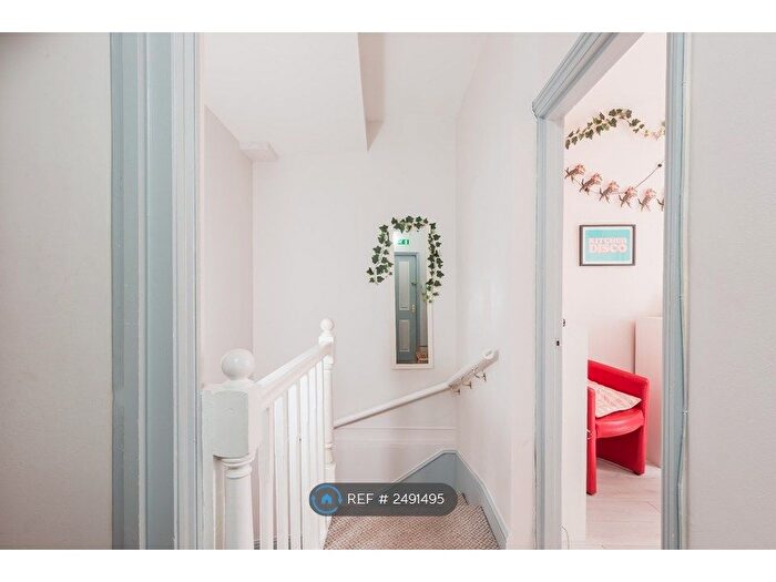 4 Bedroom Flat To Rent In Tavistock Place, London, WC1H