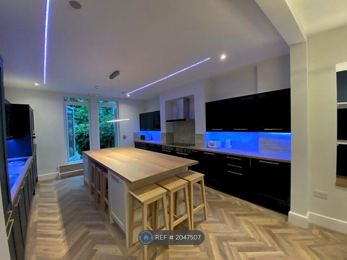 7 Bedroom End Of Terrace House To Rent In Gresford Avenue, Liverpool, L17