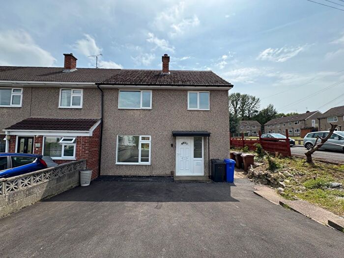 3 Bedroom Semi Detached House To Rent In Priory Close, Ilkeston, DE7