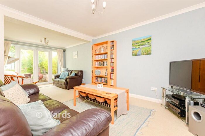 5 Bedroom Semi Detached House For Sale In Grasmere Road, Bexleyheath, Kent, DA7