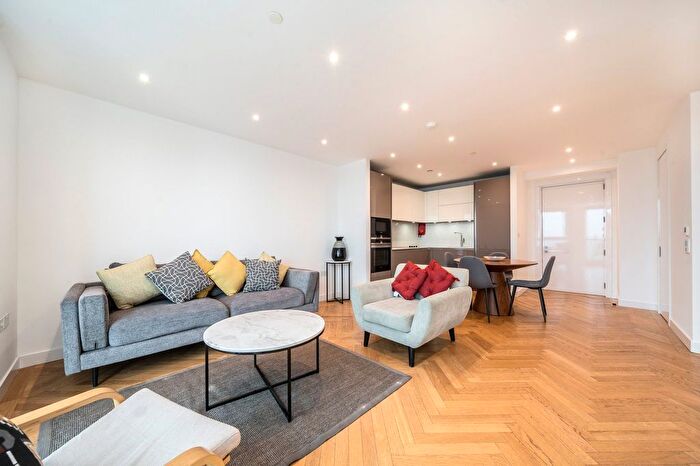 2 Bedroom Flat To Rent In Southwark Bridge Road, London, SE1