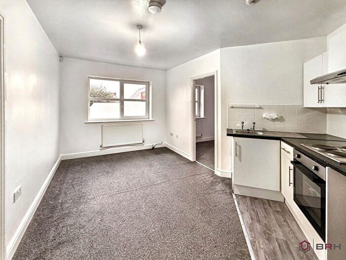 2 Bedroom Flat To Rent In Wellington Road, Doncaster, DN12