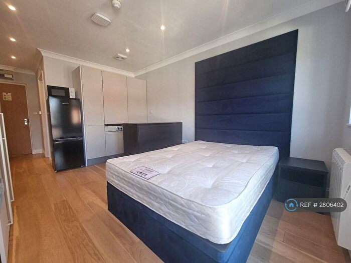 Studio To Rent In Marlow Bottom, Marlow, SL7