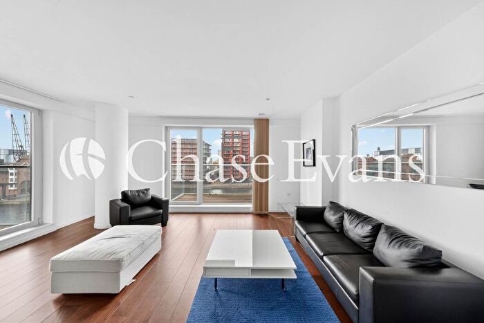 2 Bedroom Flat To Rent In North Boulevard, Baltimore Wharf, Docklands, London, E14