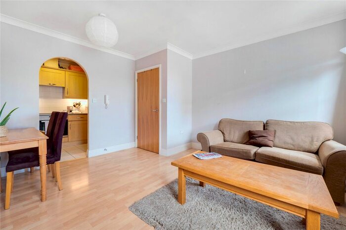 1 Bedroom Flat To Rent In Belvedere Place, London, SW2
