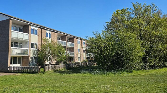 1 Bedroom Flat To Rent In Edgecombe, Arbury, Cambridge, CB4