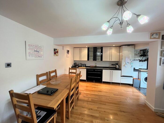 3 Bedroom Terraced House To Rent In Potters Field, St.Albans, AL3