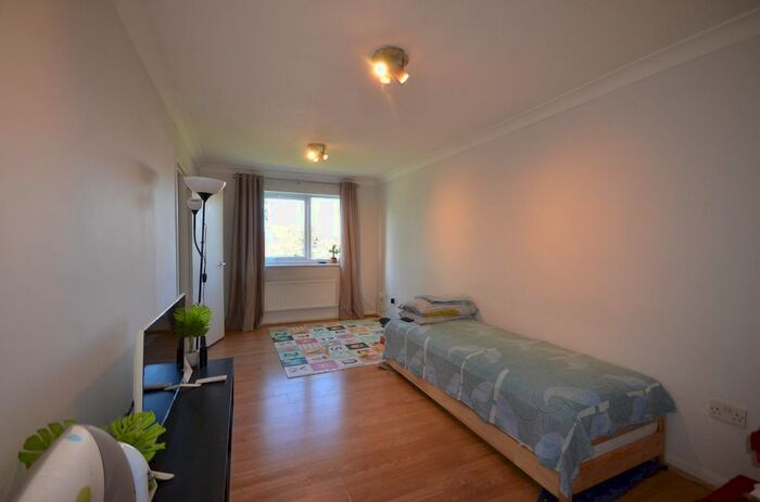 1 Bedroom Flat To Rent In Park Court, - Preston Road, Harrow, HA3