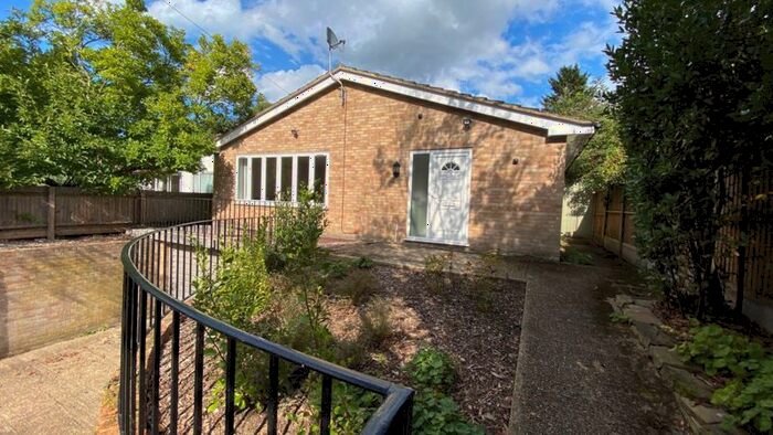 6 Bedroom Bungalow To Rent In St. Stephens Hill, Canterbury, CT2