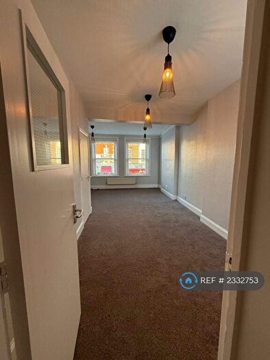 3 Bedroom Flat To Rent In Barnet, Enfield, EN5