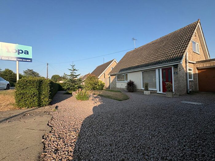3 Bedroom Detached House For Sale In Glinton Road, Peterborough, PE6