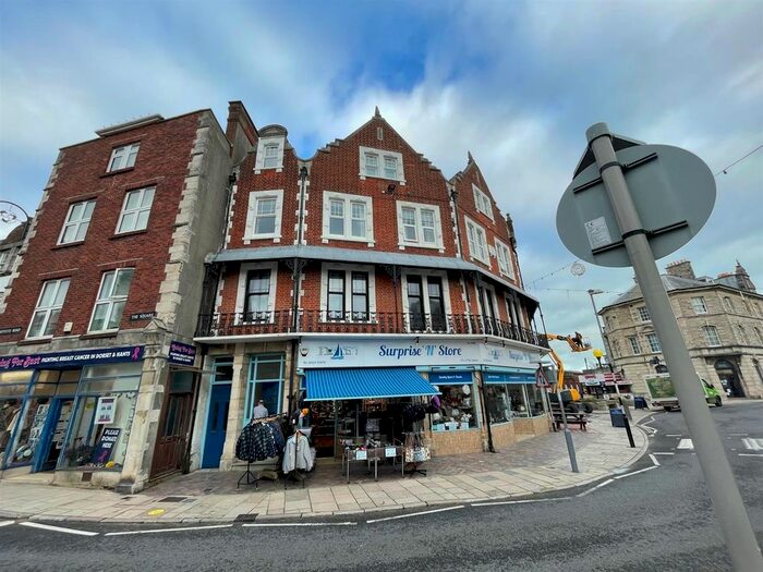 1 Bedroom Flat To Rent In The Square, Swanage, BH19