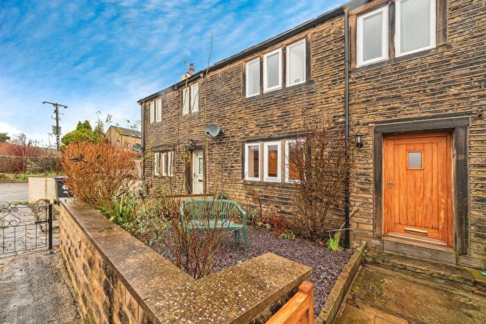 2 Bedroom Semi-Detached House For Sale In Crosland Hill Road, Huddersfield, HD4