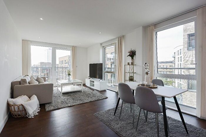 2 Bedroom Apartment To Rent In Plough Way, London, SE16