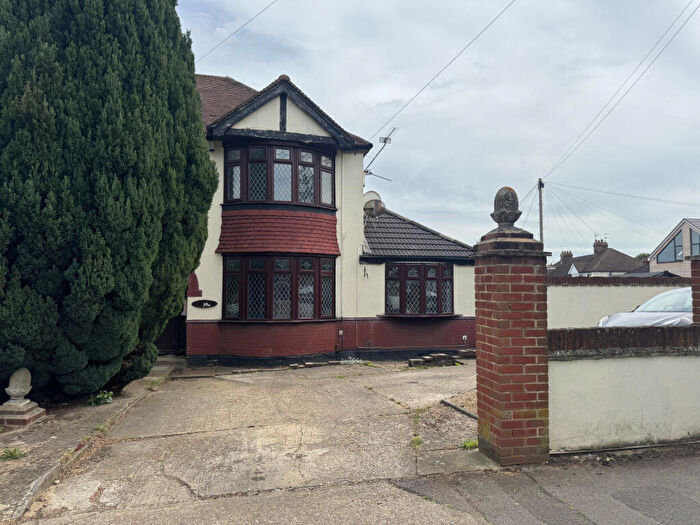 4 Bedroom Terraced House To Rent In City Way, Rochester, ME1