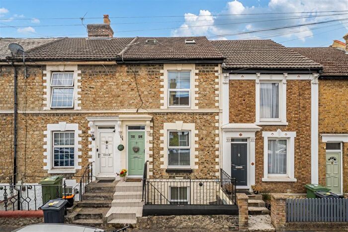3 Bedroom Terraced House For Sale In John Street, Maidstone, ME14