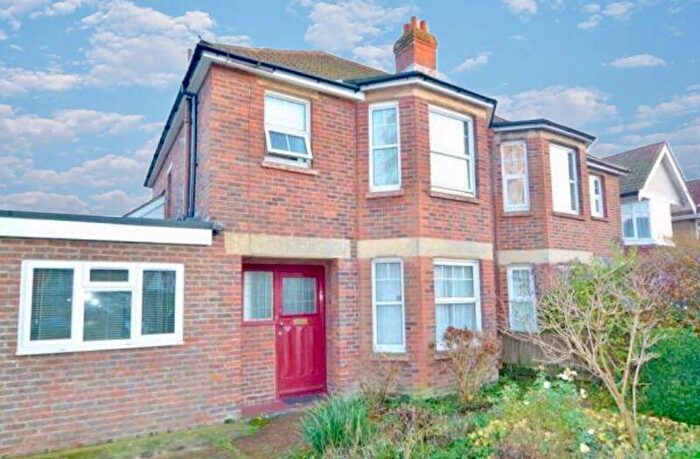5 Bedroom Semi-Detached House To Rent In Beds Bath - Whole House - Hartley Avenue, Southampton, SO17