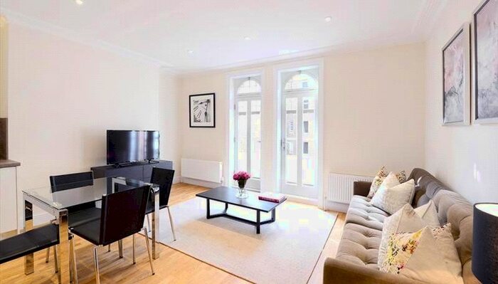 2 Bedroom Flat To Rent In Hamlet Gardens, Hammersmith, London, W6