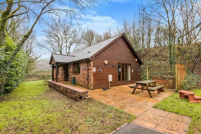 2 Bedroom Park Home For Sale In Whipcott Water Cottages, Holcombe Rogus, Wellington, TA21