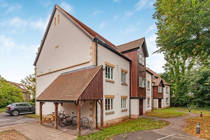 2 Bedroom Flat To Rent In Beauchamp Lane, Cowley, OX4